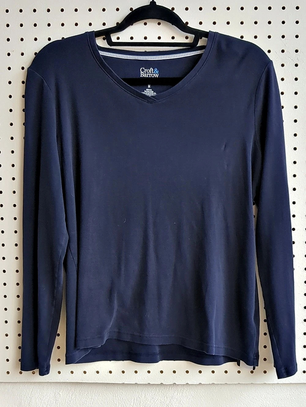 Croft & Barrow Women's Classic Long Sleeve V-Neck Tee